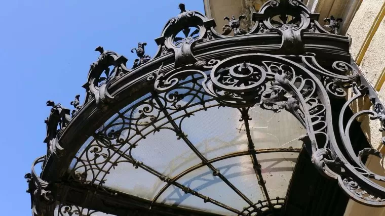 Auvent de porte, Clermont-Ferrand, Système Baie