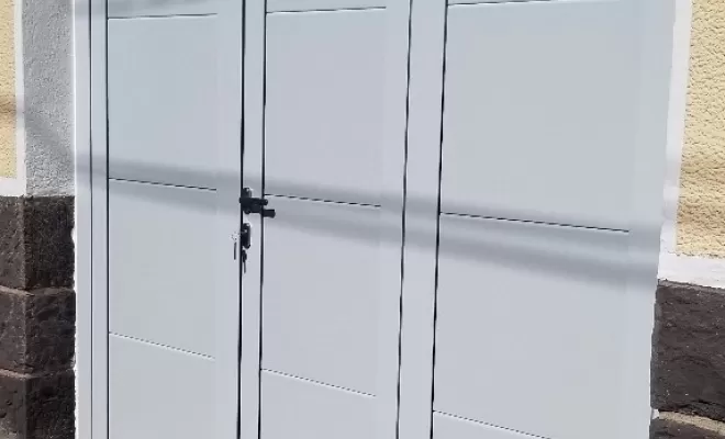 Installation d'une Porte de Garage repliable en Aluminium à Clermont-Ferrand, Clermont-Ferrand, Système Baie