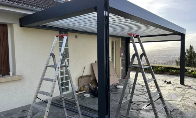 Installation d'une PERGOLA BIOCLIMATIQUE à Cournon d'Auvergne, Clermont-Ferrand, Système Baie